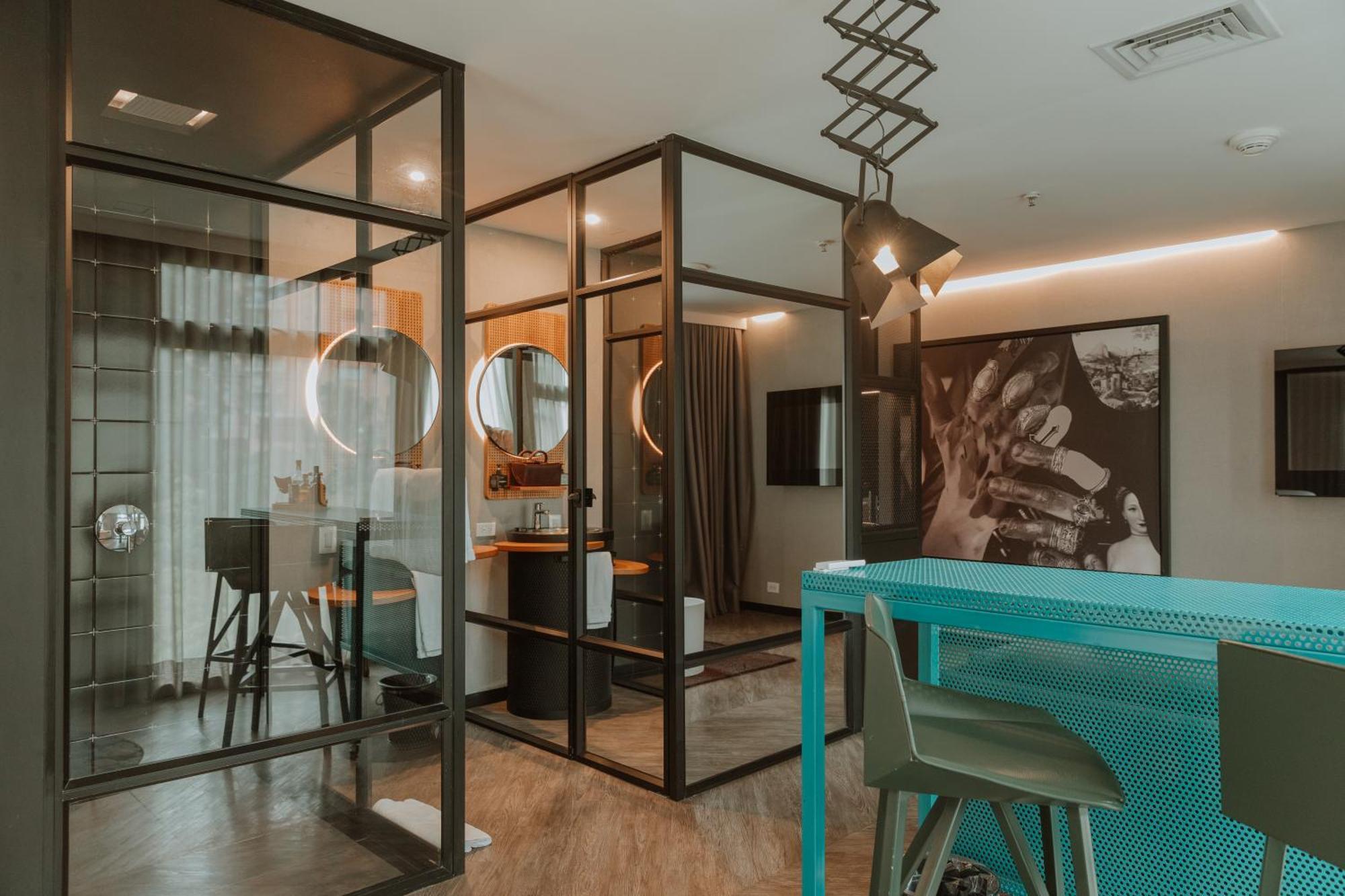 The Click Clack Hotel Medellín Eksteriør bilde The interior of the hotel